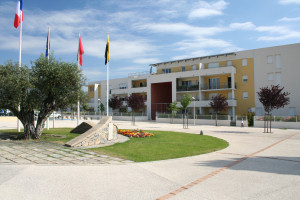 Place de la mairie à St Mathieu de Tréviers